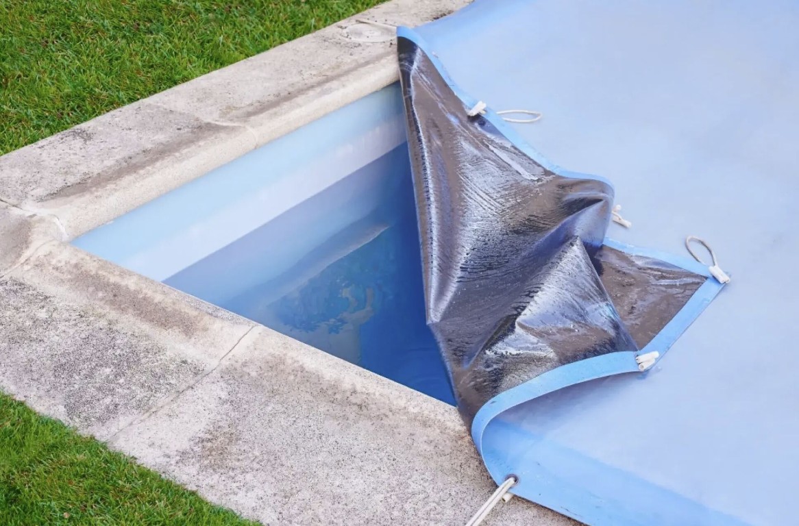 Pool opening and closing services in Fontana, CA